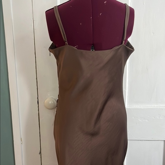 Elegant Brown Maxi Dress - Picture 5 of 5